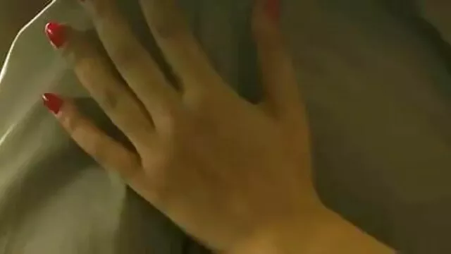 બે પગ વાવેતર સોનેરી એલેક્સ બીપી ફુલ