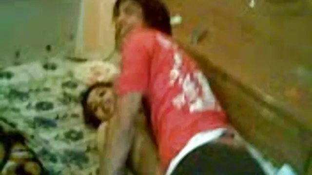 Darkie seduces બીપી બીપી વીડીયો ચિત્રકાર