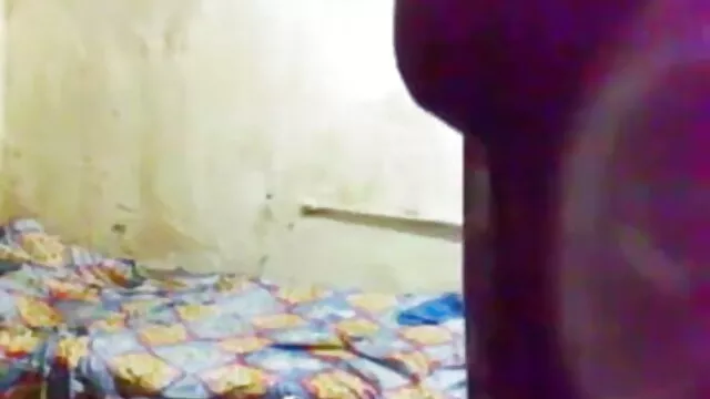 ગર્ભવતી છોકરી masturbates વેબકેમ હિન્દી બીપી સેકસી પર