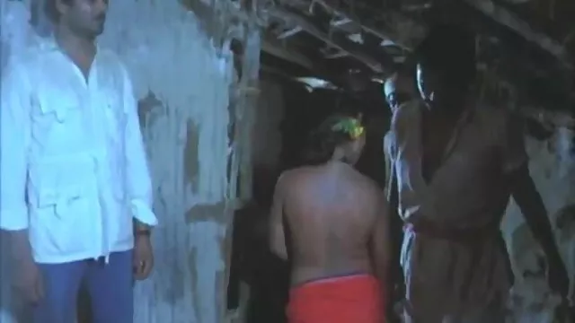 પડેલા બાથરૂમ અને એક્સ બીપી વીડીયો fucked ગાંડ