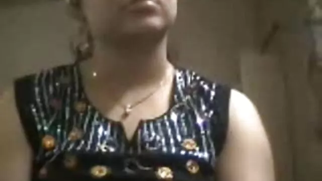 મમ્મી સાથે મોટી ડિંટ્ડી બ્લુ બીપી