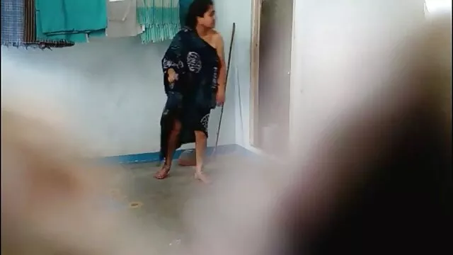લાલ બીપી ઓપન વાળ બ્યૂટી