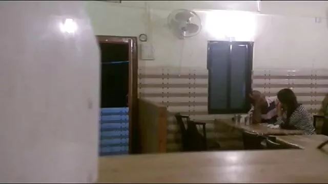 Moms બીપી શેકસી વિડીયો મોકલો છોકરી ના મોઢા માં નાખી પુત્ર